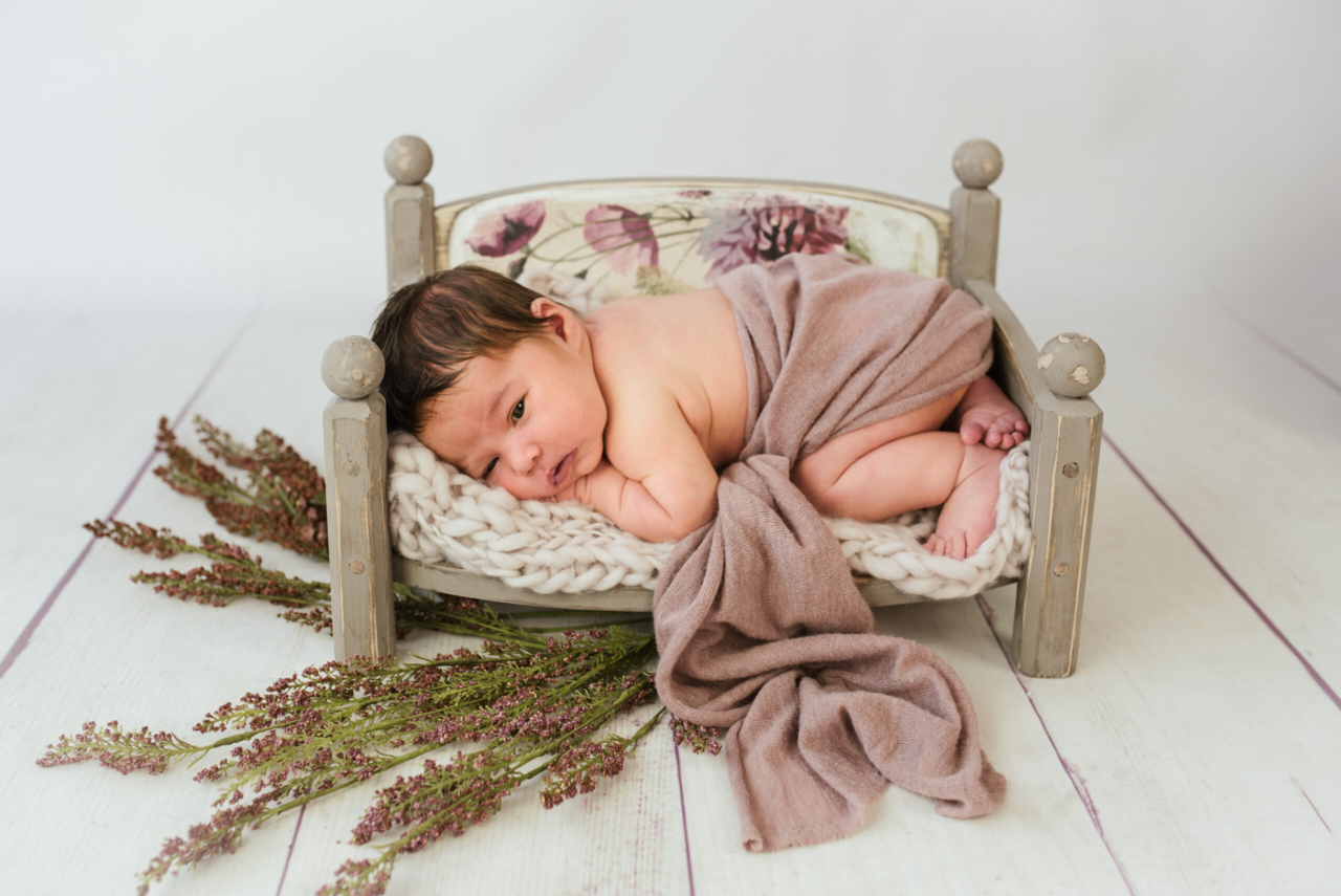  Newborn  Shooting  in deiner N he  Kleine Wunder Babys 